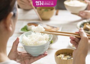 1 chén cơm bao nhiêu calo? 5 Bí quyết ăn cơm không lo béo