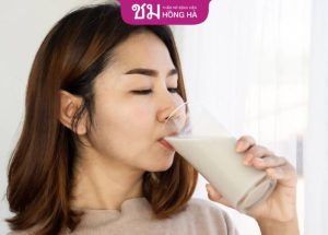 Cắt mí có được uống sữa không – Lưu ý cần biết sau khi cắt mí