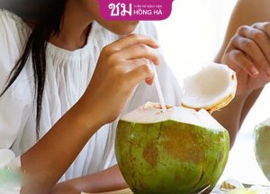 Cắt mí uống nước dừa được không – 4 lưu ý giúp mắt nhanh lành