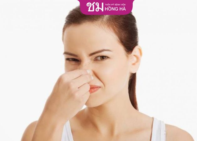 Nhận biết hiện tượng tụ dịch là vùng mũi có dịch bốc mùi hôi