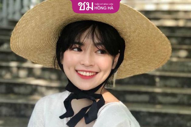 Sử dụng app điện thoại hoặc chỉnh sửa photoshop tạo má lúm đồng tiền