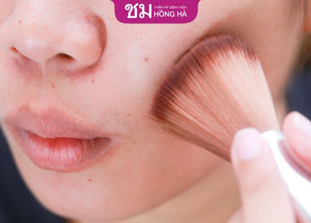 Không nên make up trước khi tiêm