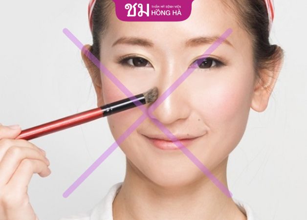 Không trang điểm mũi sau khi cắt cánh mũi
