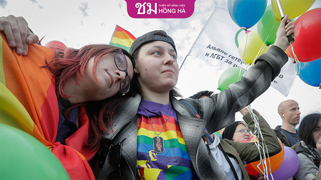 Khi biết con mình thuộc cộng đồng LGBT cha mẹ nên bình tĩnh đón nhận