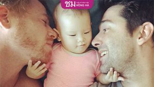 Cặp đôi đồng tính có con được không? Những cặp đôi LGBT nổi tiếng