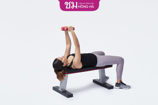 Tập tạ giúp thu gọn vòng 1 hiệu quả