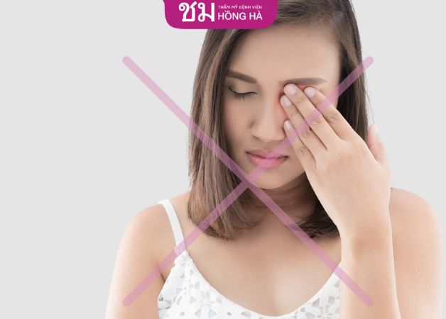 Không tác động mạnh đến vết thương ở mí mắt