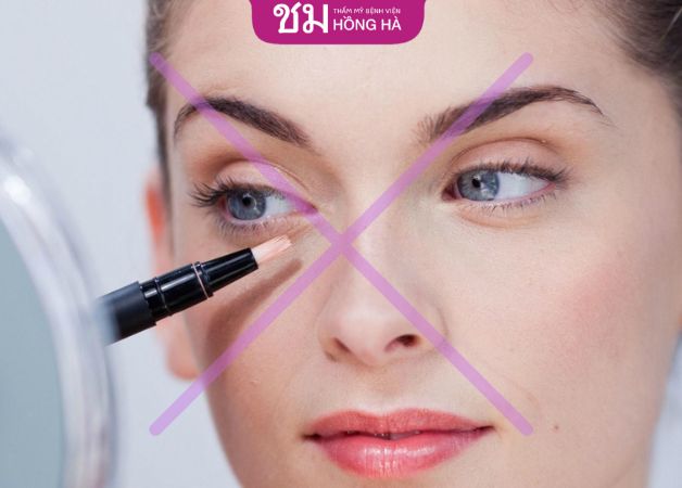 Không trang điểm hoặc skincare mắt