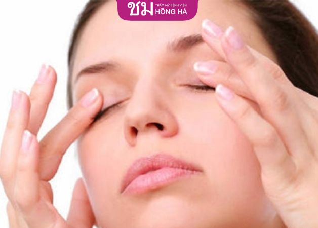 Massage làm tan vết máu bầm