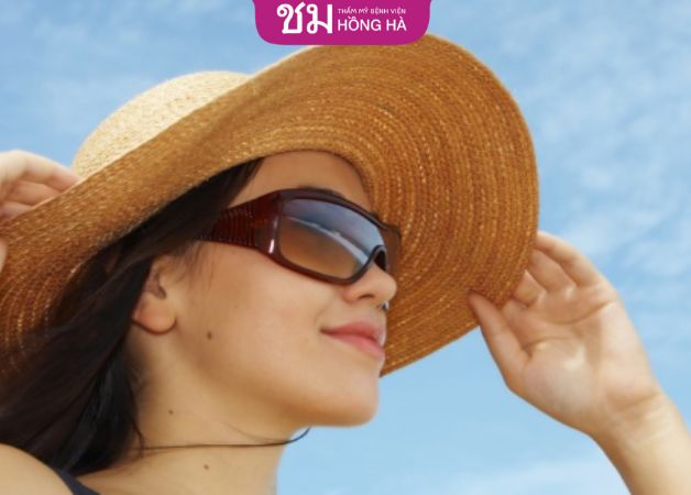 Tránh để mắt tiếp xúc với tia UV