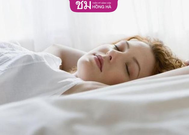 Nghỉ ngơi đầy đủ sau khi nâng cung chân mày