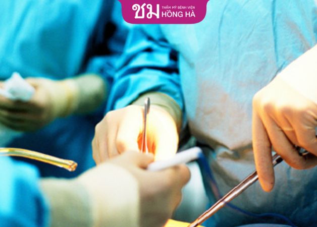 Phẫu thuật chuyển đổi giới tính giúp hoàn thiện bản dạng giới và hình dáng của người chuyển giới