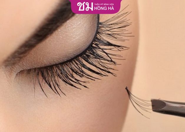 Bạn nên nối mi sau cắt mí