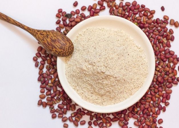 Sử dụng bột đậu đỏ làm trắng da toàn thân