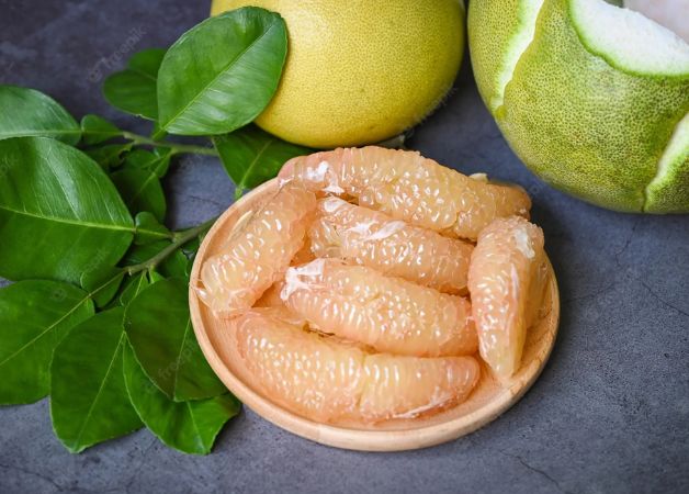 Lượng calo trong bưởi bao nhiêu còn phụ thuộc vào trọng lượng và loại bưởi