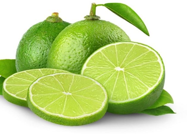 Cách làm môi hồng tự nhiên sau 1 đêm với chanh tươi