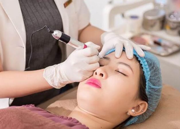 Quy trình xử lý tình trạng lông mày trổ màu xanh