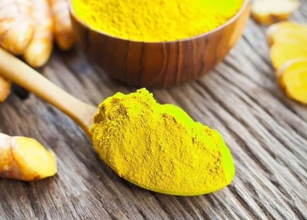 Nghệ kết hợp với bột đậu đỏ tạo ra công thức làm trắng da hiệu quả