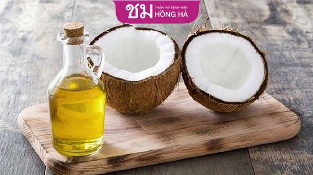 Thoa dầu dừa không chỉ khiến "cô bé" bớt thâm mà còn diệt khuẩn hiệu quả