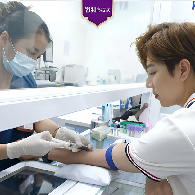 Khách hàng Soo Jin thực hiện khám tổng quá kiểm tra sức khỏe