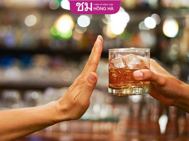 Thức uống có cồn không tốt cho mô ngực
