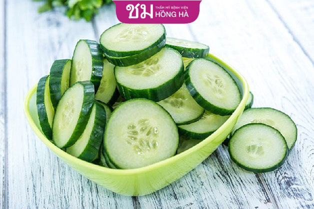 Dưa chuột chứa hàm lượng lớn nước và chất xơ với lượng calo thấp