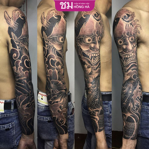 Mặt quỷ phủ đều hai bên cánh tay tạo điểm nhấn ấn tượng