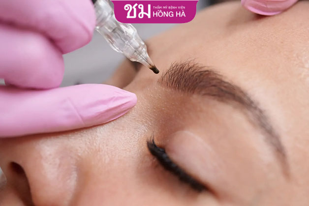 Phun xăm chân mày là một trong những phương pháp được nhiều người lựa chọn