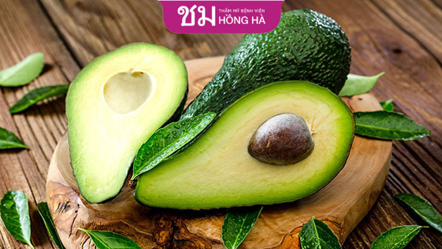 Bơ rất giàu vitamin E giúp da căng bóng